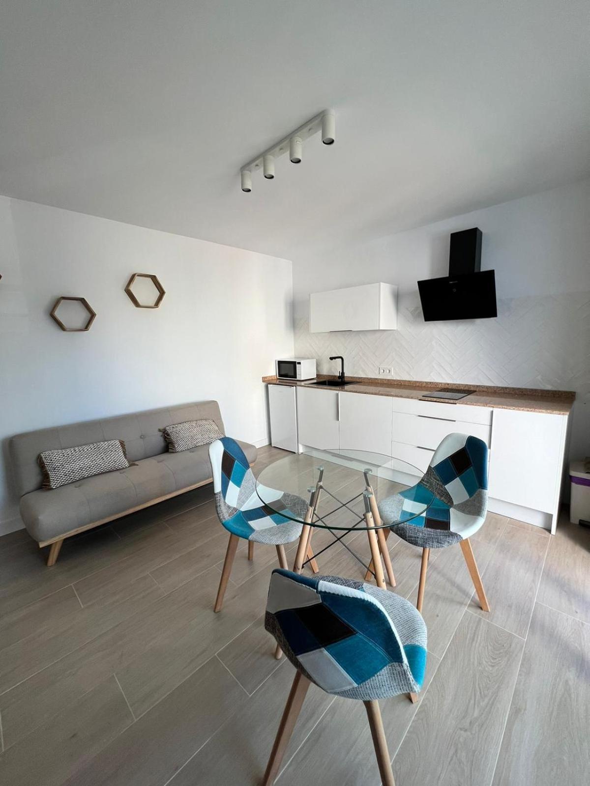 Apartamentos Buganvilla 로쿠타스드마르 객실 사진